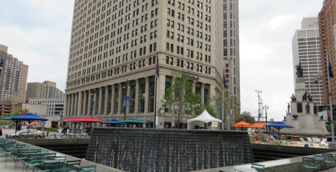 Hotels Near Campus Martius Park