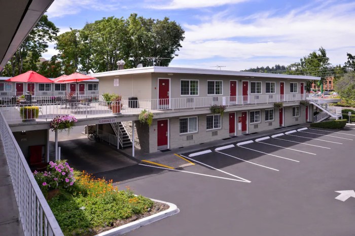 Campus Inn And Suites