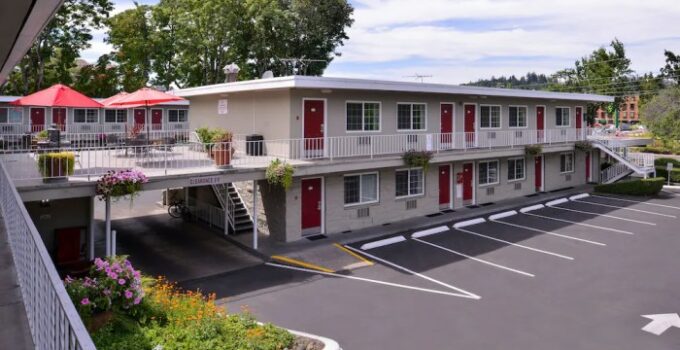 Campus Inn And Suites